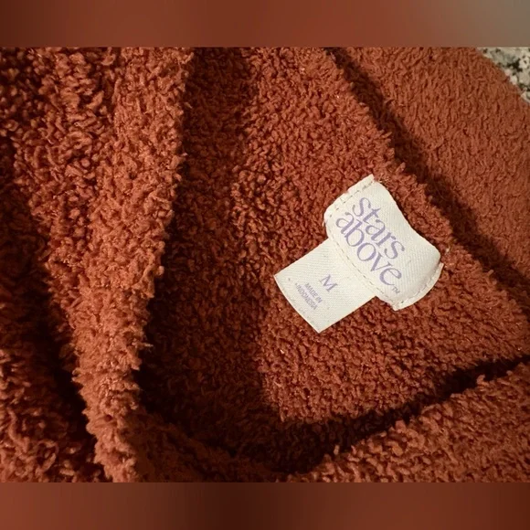 Stars Above Barefoot Dreams Dupe Pajama Set - Picture 11 of 13